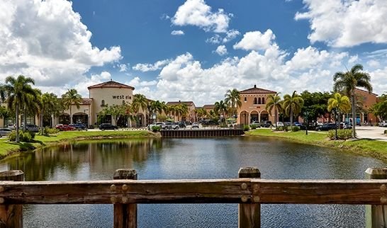 Coconut Point Holiday Craft Festival