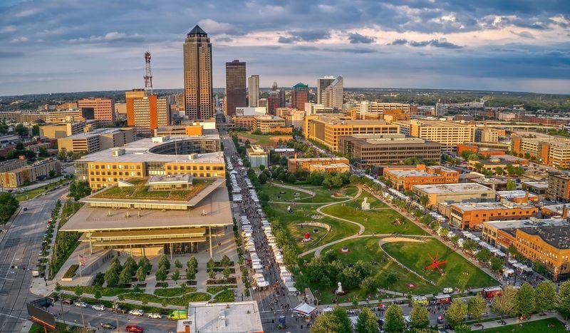 Des Moines Arts Festival — Des Moines