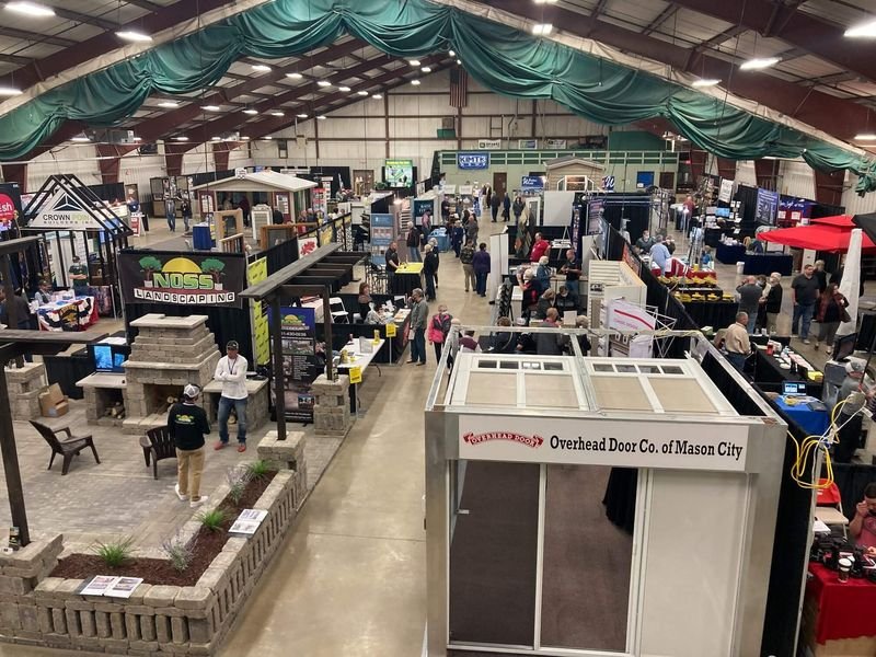 Mason City Holiday Show — Mason City