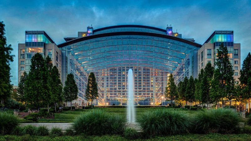 National Harbor Shop Small Artisan Market — Oxon Hill