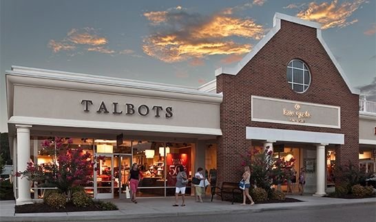 Williamsburg Outlets Holiday Market — Williamsburg